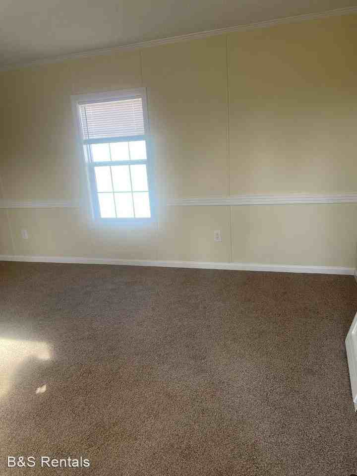 260 Eastwood Drive - Photo 3 of 12