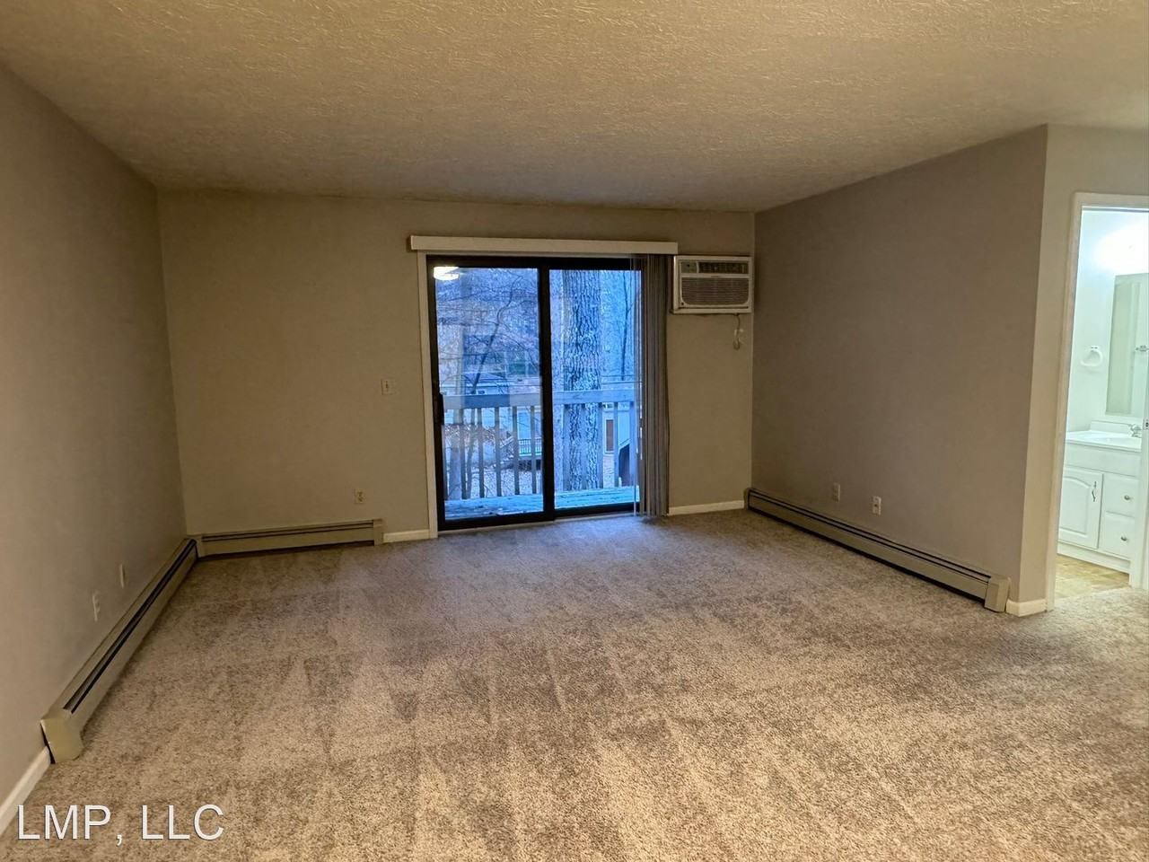 Munson Place - Photo 3 of 9