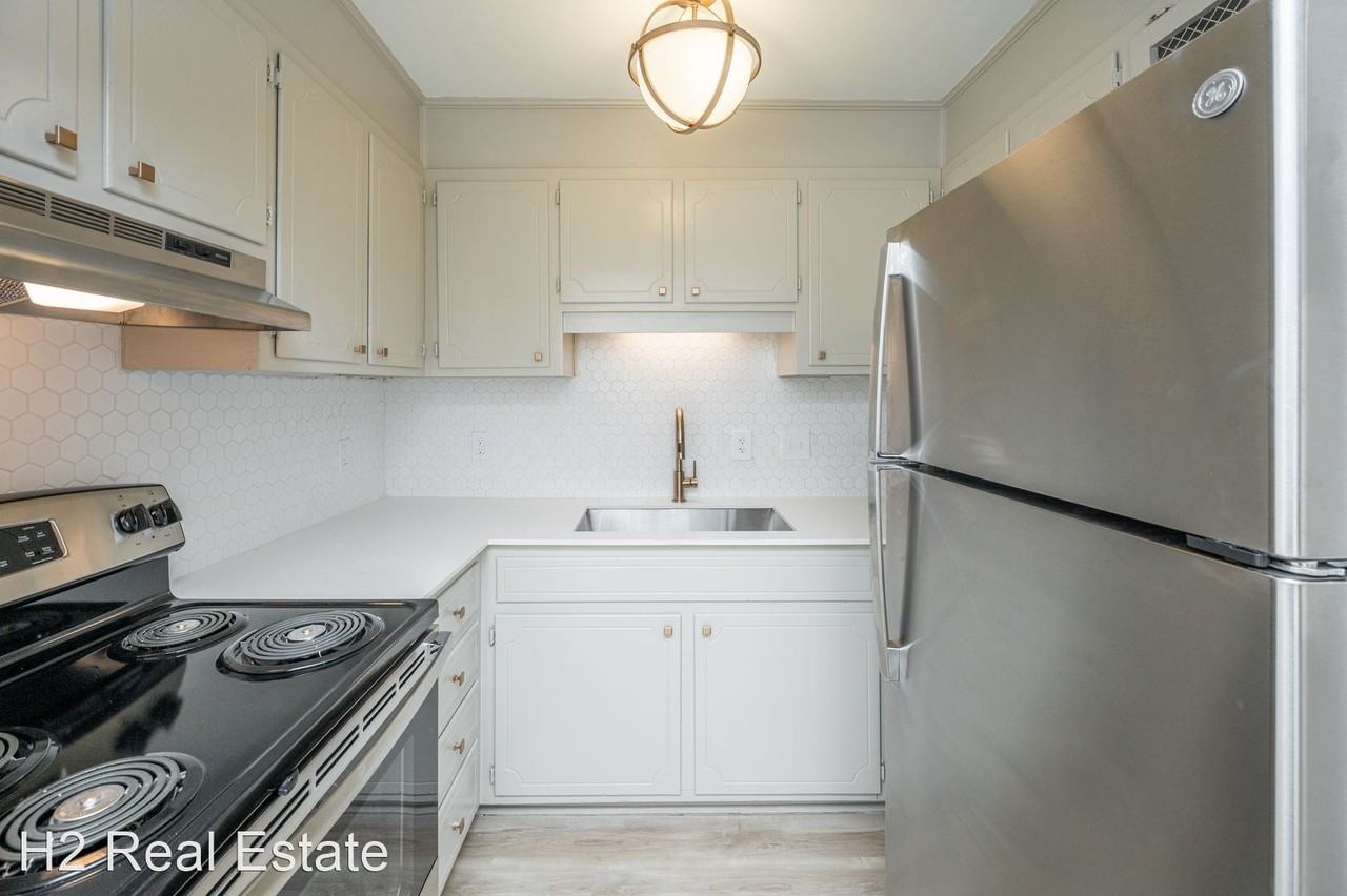 Highland Riviera - Photo 2 of 23