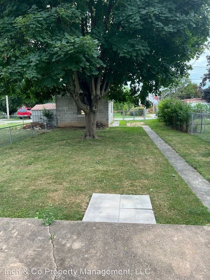 1558 Stanton St - Photo 3 of 27