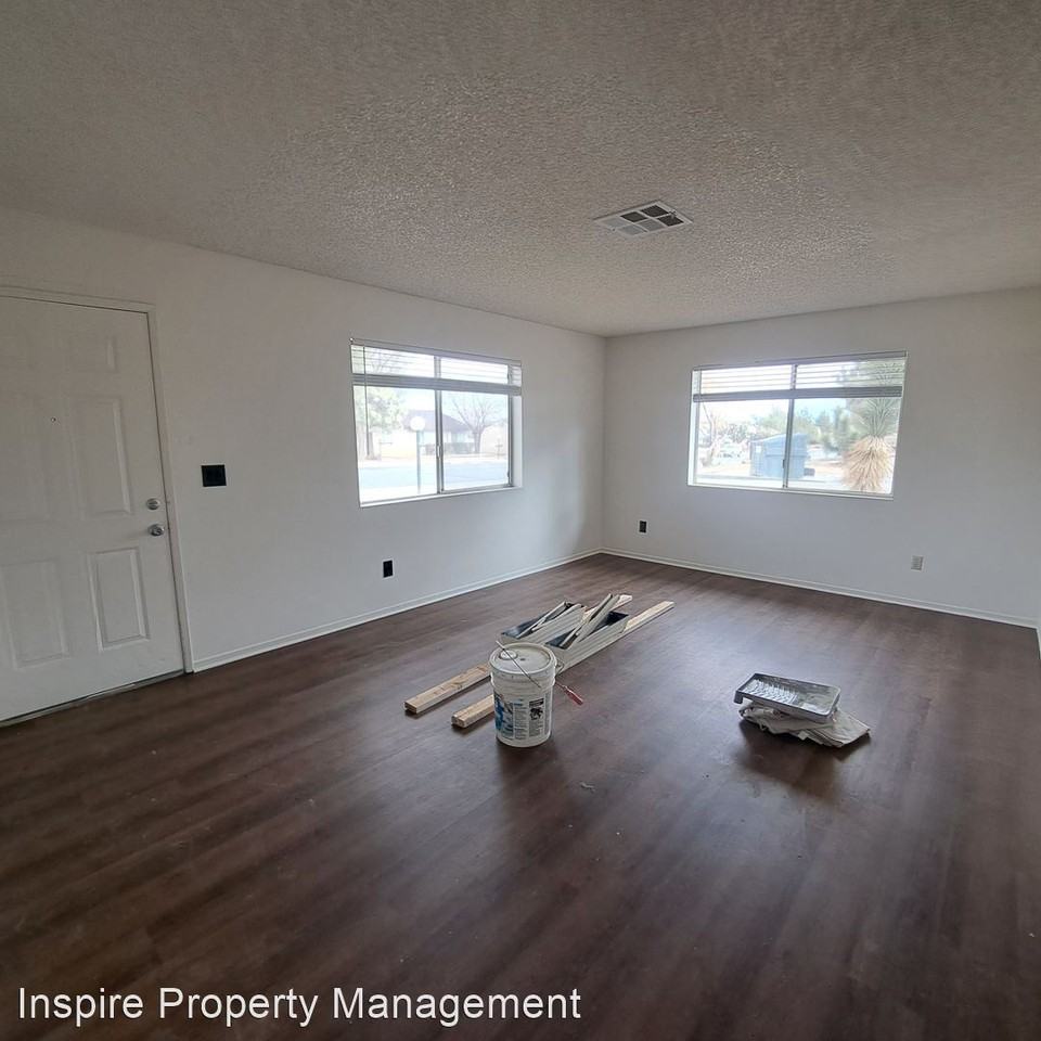 57415 Lupine Drive - Photo 2 of 6