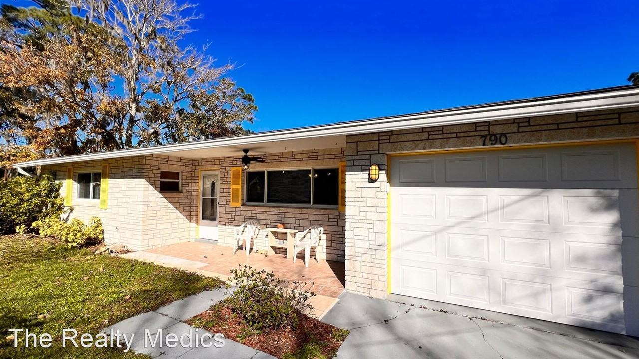 790 Nixon Ln - Photo 3 of 24