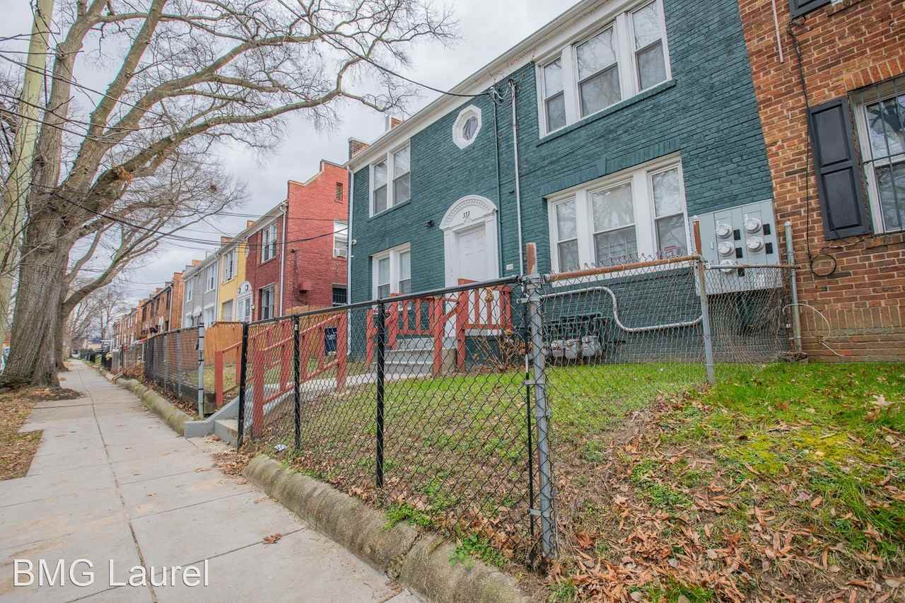 333 Parkland Pl SE - Photo 3 of 11