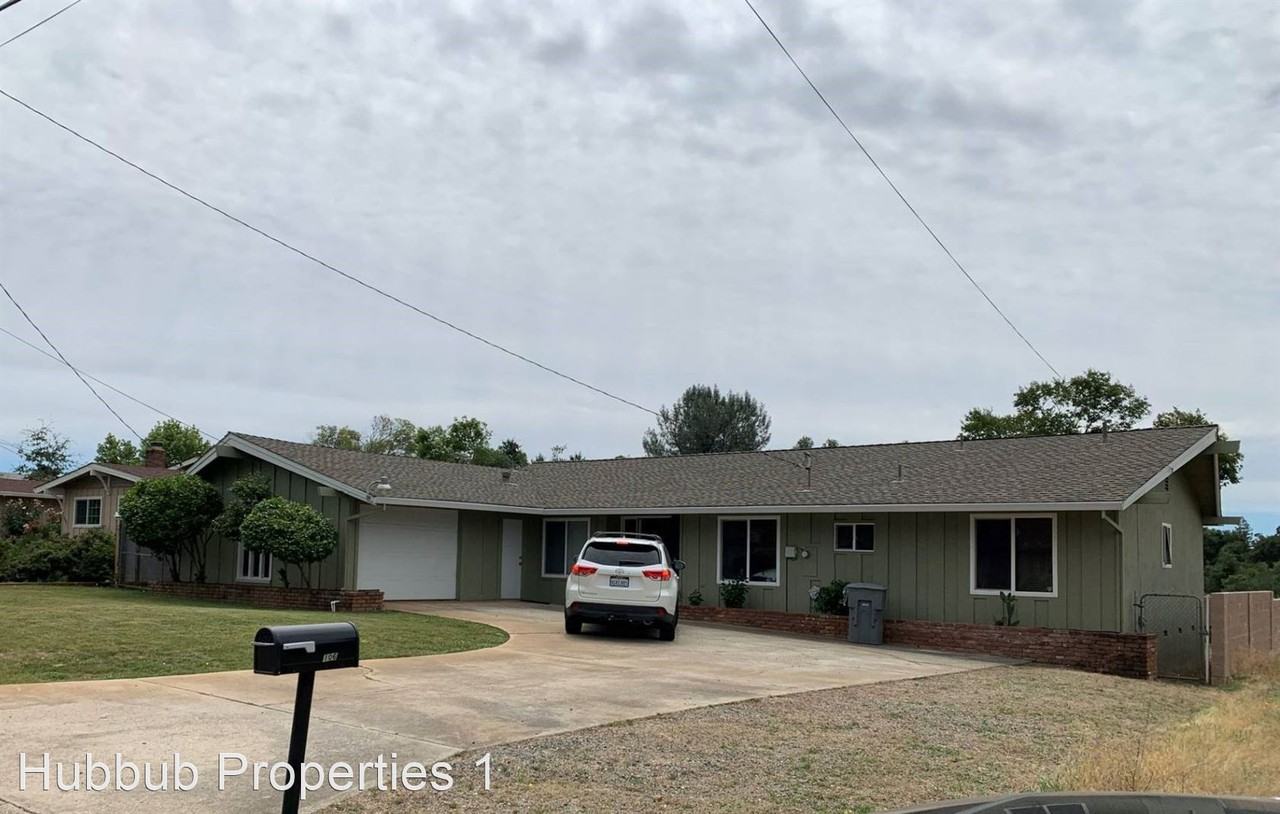 1065 Denton Way, Redding, CA 96002 4 Bedroom House for 1,850/month