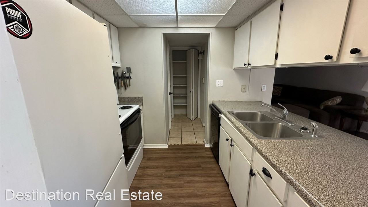 410 Westwood Dr - Photo 2 of 18