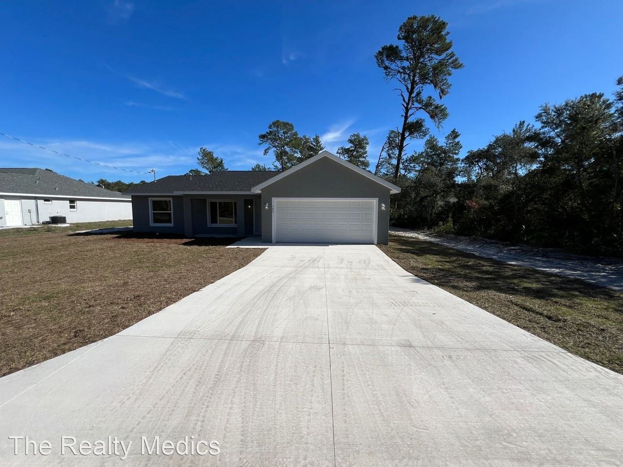 105 Bay Dr - Photo 3 of 22