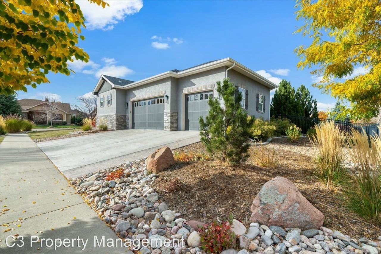 214 N Cove Dr - Photo 3 of 22