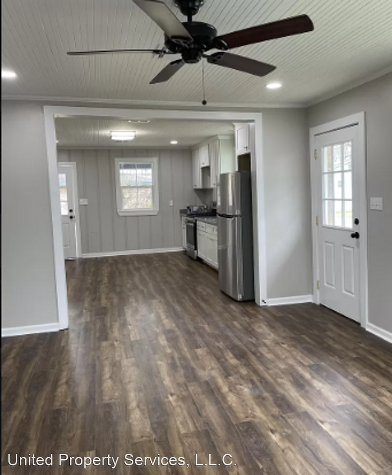 106 Jay Rd - Photo 3 of 7