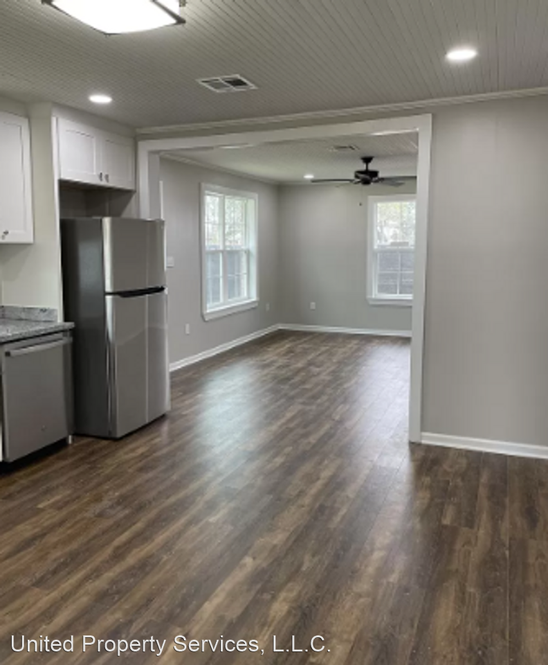 106 Jay Rd - Photo 2 of 7