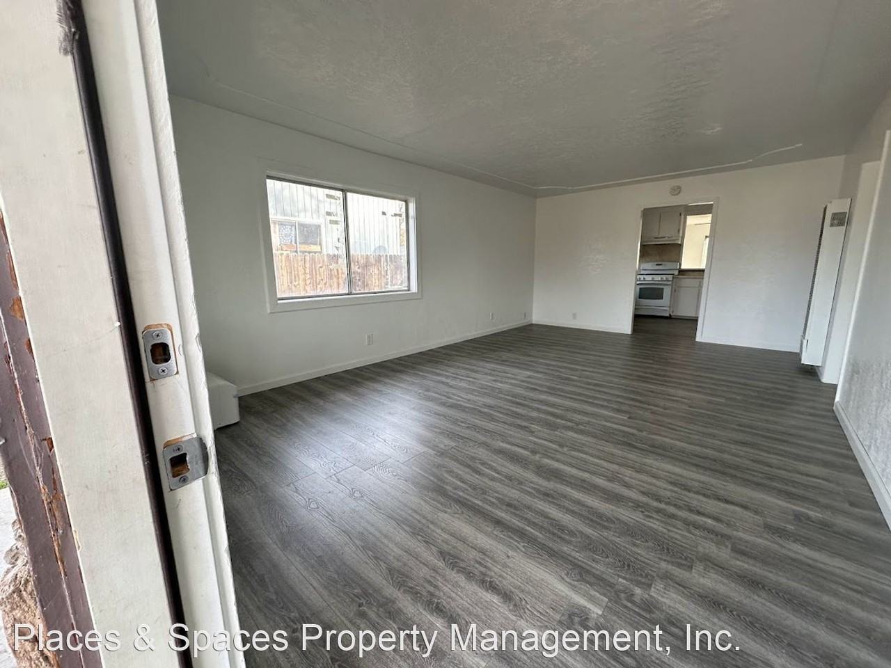 1715 School St - Photo 2 of 26