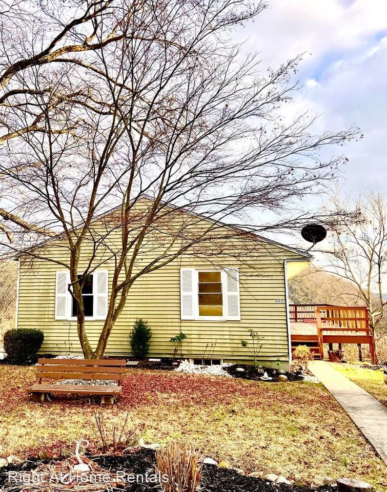 505 Royal Manor Rd - Photo 3 of 21