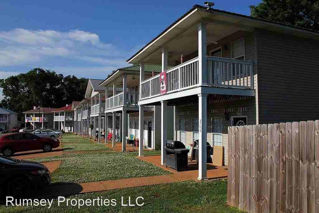 2744 Sumner Pl - Photo 2 of 3