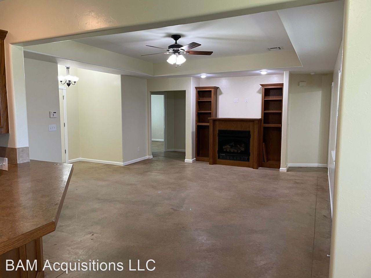 1100 Ariana St - Photo 2 of 15