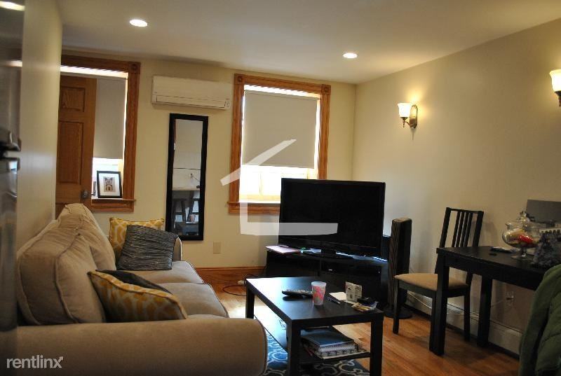 89 Myrtle St - Photo 3 of 17