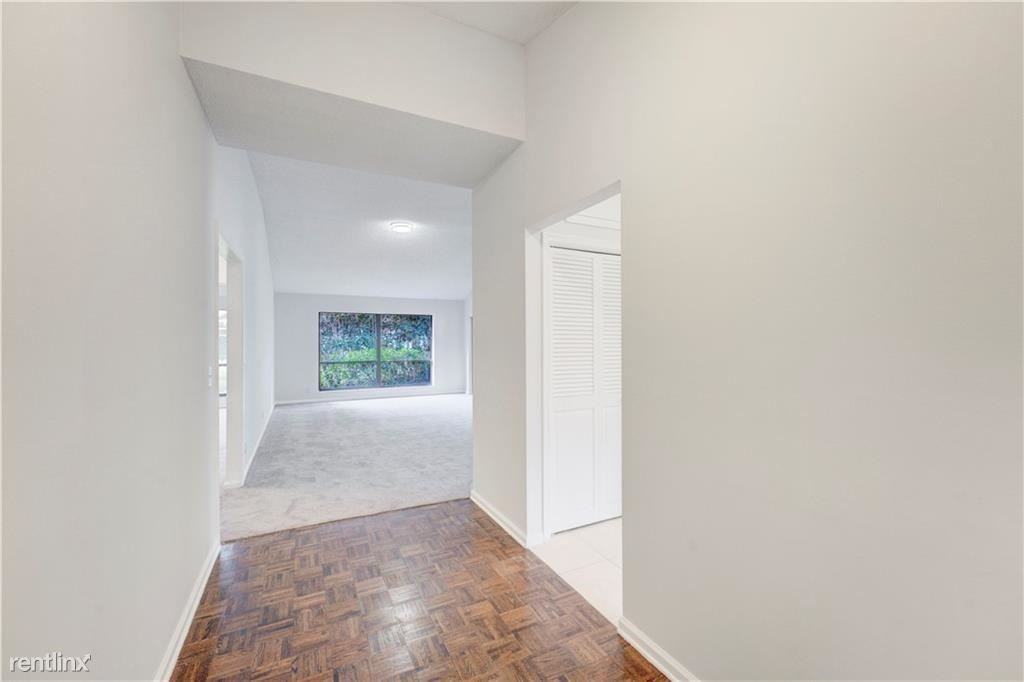 11457 Shady Oaks Ln - Photo 2 of 36