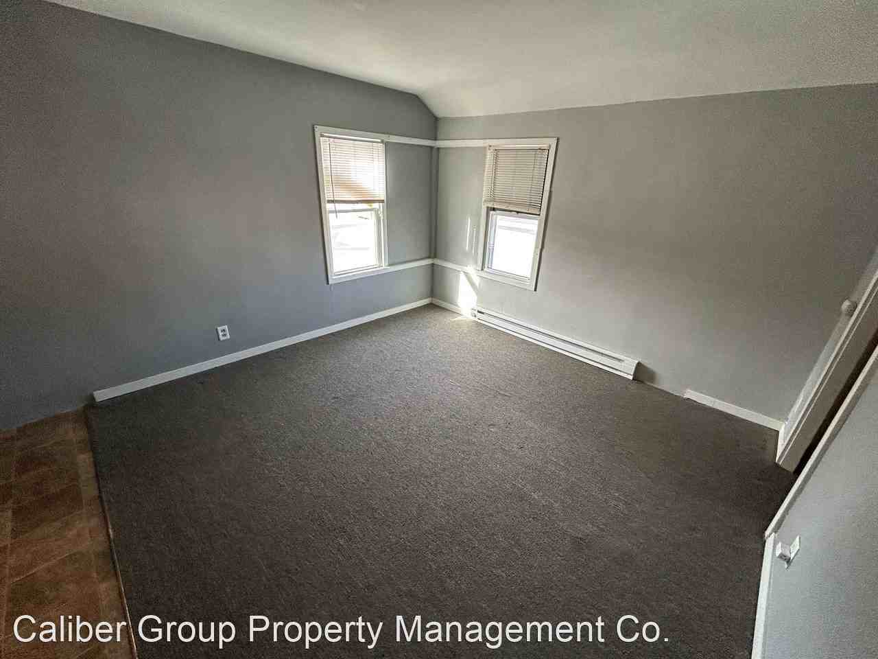 500 Main St - Photo 2 of 10