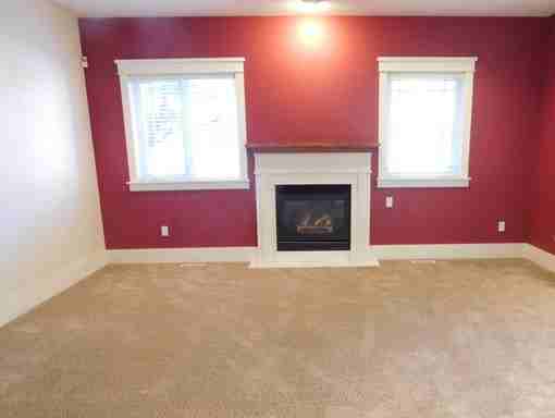 240 NE 5th St - Photo 2 of 16