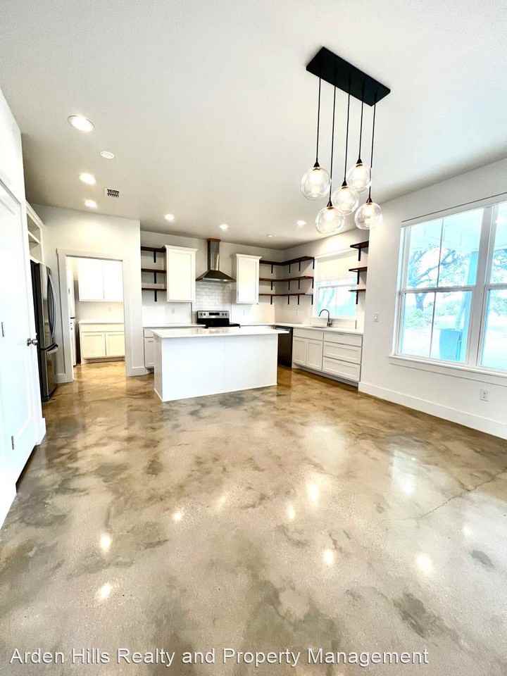 2007 Vista Ridge Dr - Photo 2 of 16