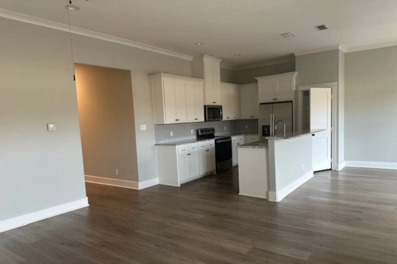 1305 Candice Dr - Photo 3 of 12