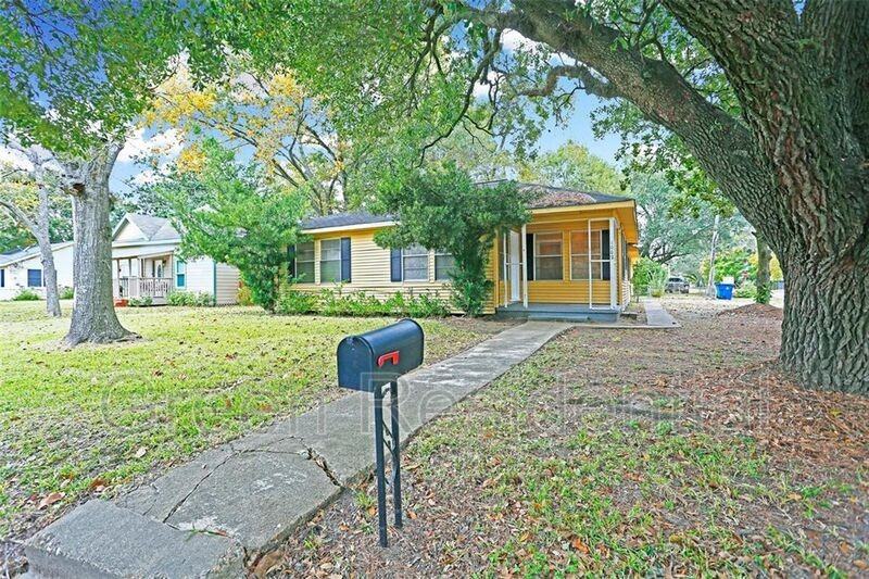 1002 W Sealy St - Photo 3 of 20