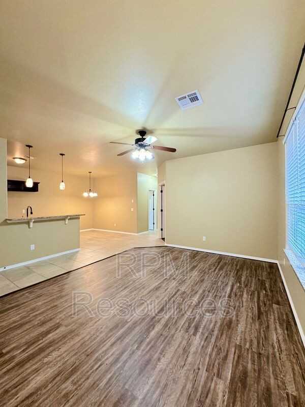 175 Bison Court Way - Photo 3 of 21