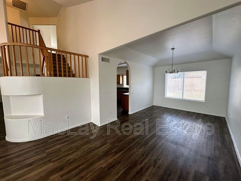 1392 W Morelos St - Photo 2 of 12
