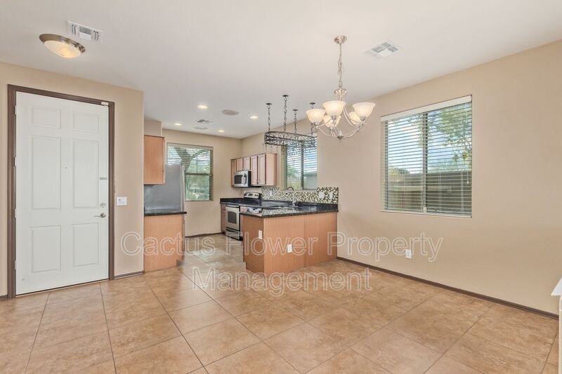 2624 W Beautiful Ln - Photo 6 of 33
