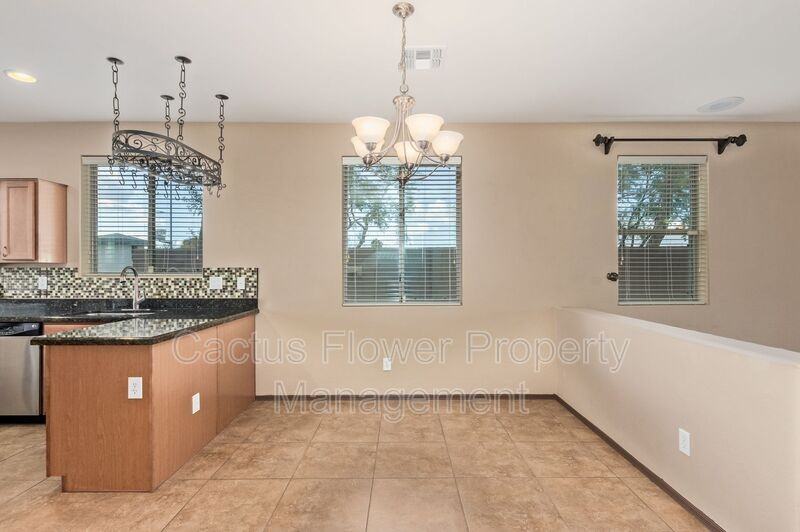 2624 W Beautiful Ln - Photo 7 of 33