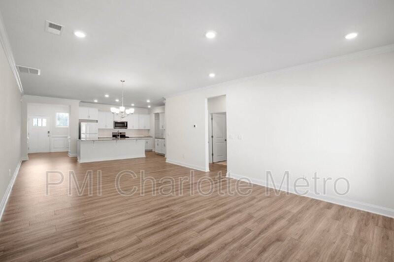 4217 Steel Way - Photo 4 of 18