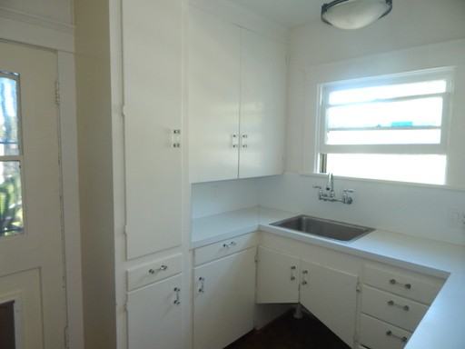 4753 E Mountain View Dr - Photo 3 of 15