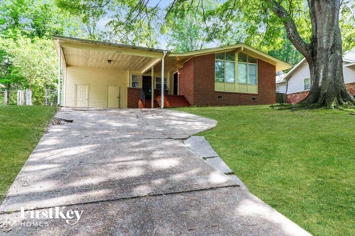2920 Bannockburn Rd - Photo 2 of 15