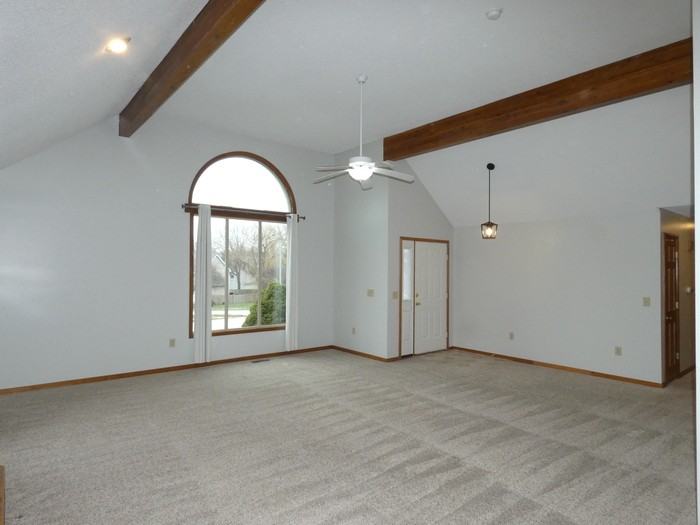 7500 Nw 85th Ter - Photo 3 of 16