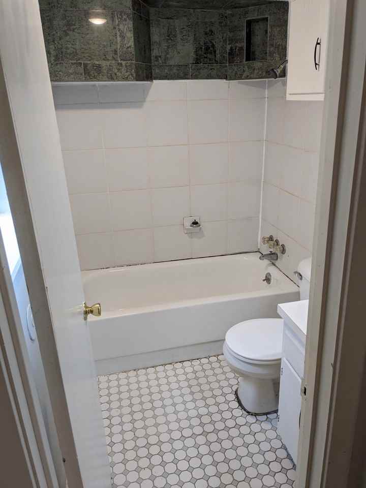 4226 Oxford Avenue #B - Photo 6 of 18