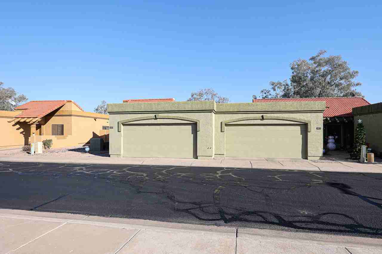 1413 N Oak St - Photo 3 of 31