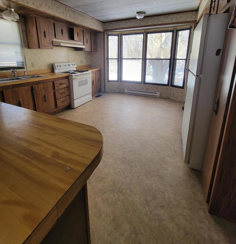 1495 Bayard Cemetery Rd - Photo 2 of 8