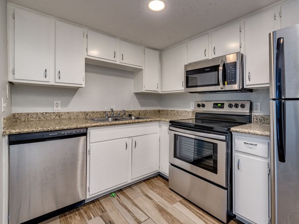 2124 Burton Dr #150 - Photo 7 of 20