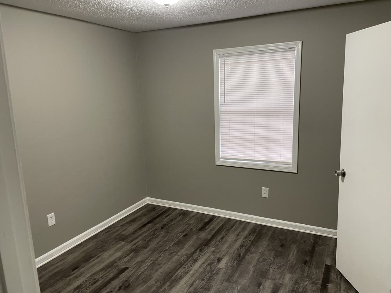 2931 Morningview Dr - Photo 6 of 11