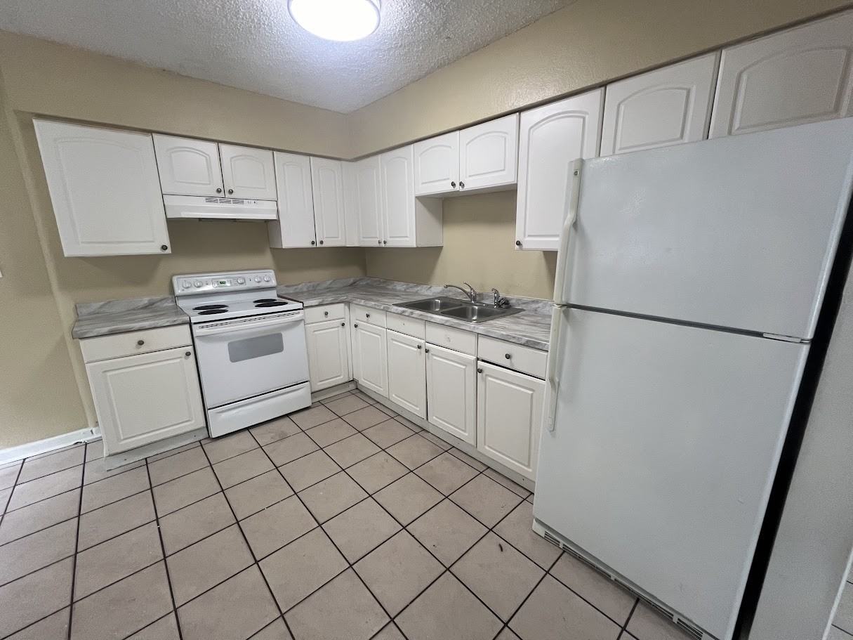 7704 N Taliaferro Ave - Photo 6 of 18