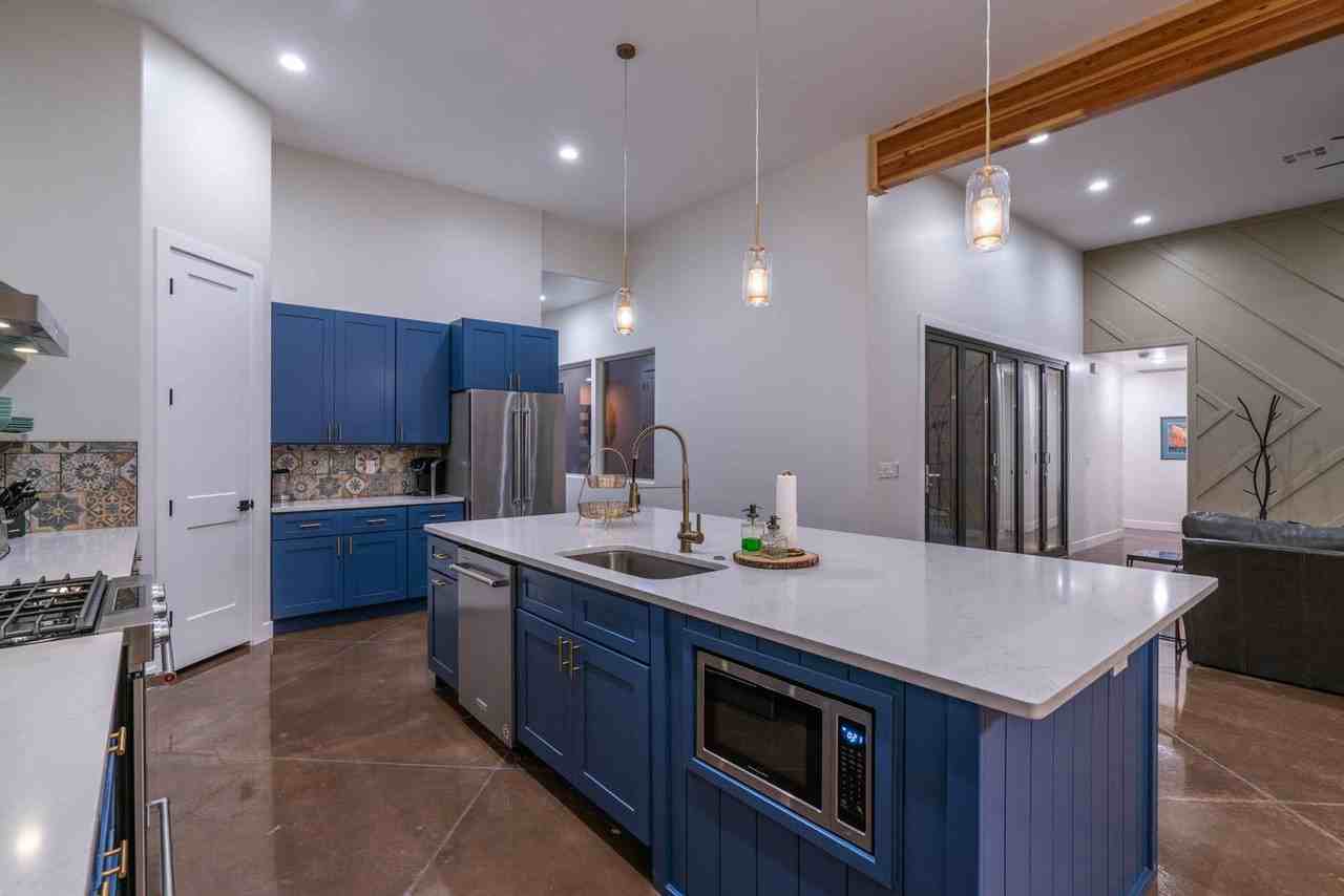 3229 S Hideaway Pl - Photo 4 of 24