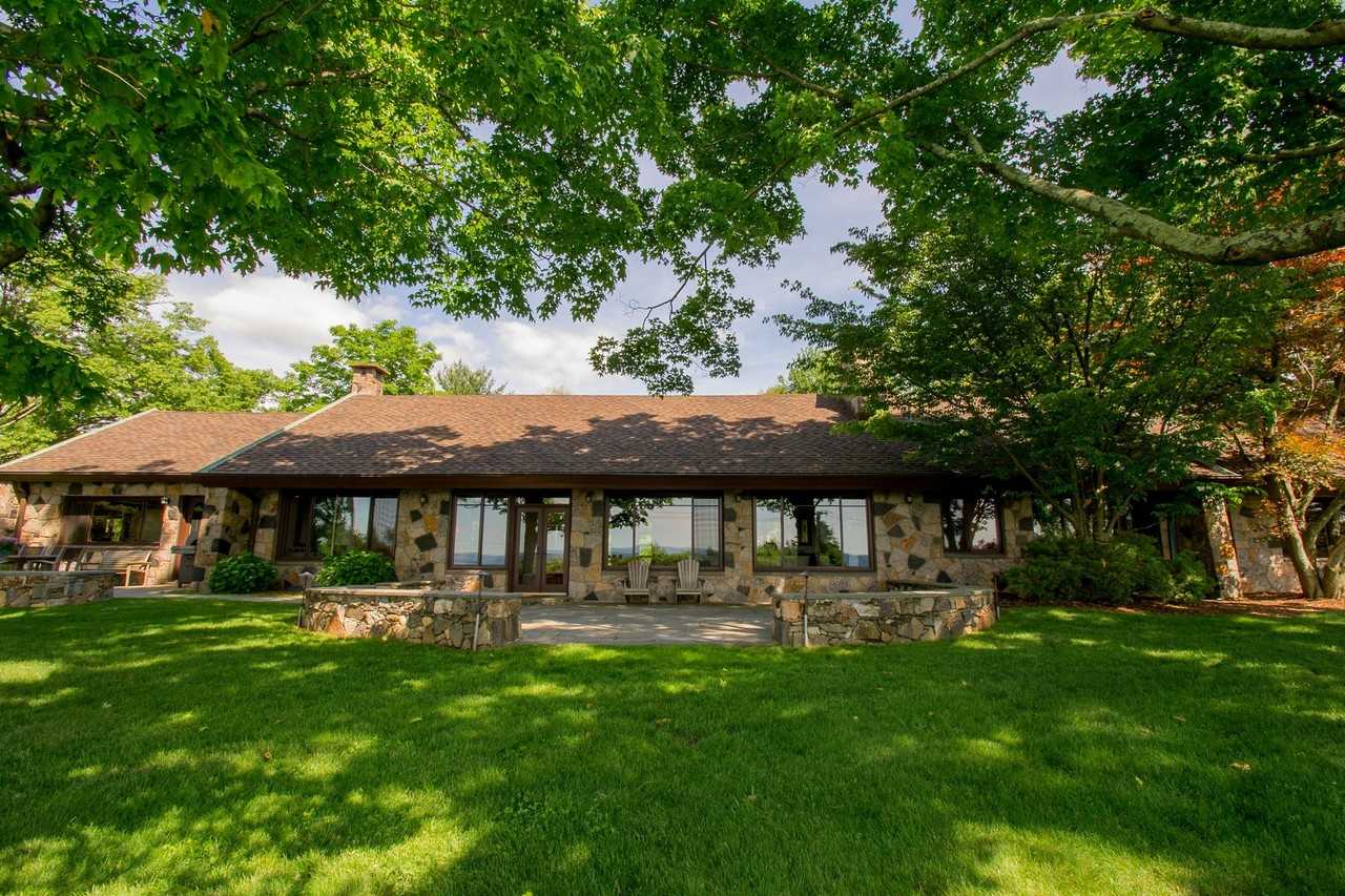 884 Long Hill Rd W - Photo 2 of 27