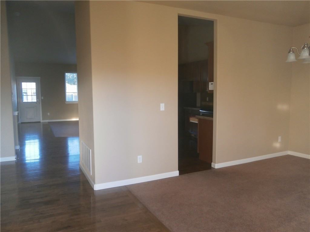 1514 Bedstone Dr SE - Photo 2 of 23