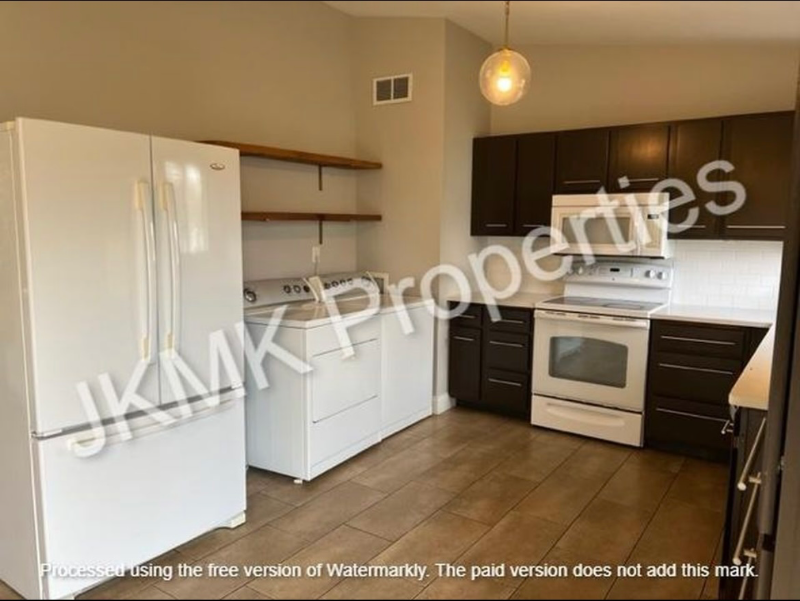 104 Upper Hillside Dr - Photo 3 of 9