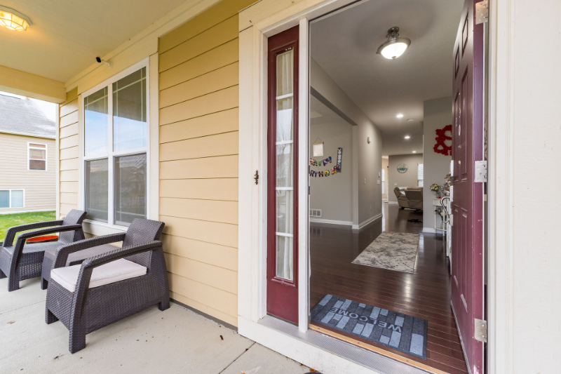 5534 Mercier St - Photo 3 of 47