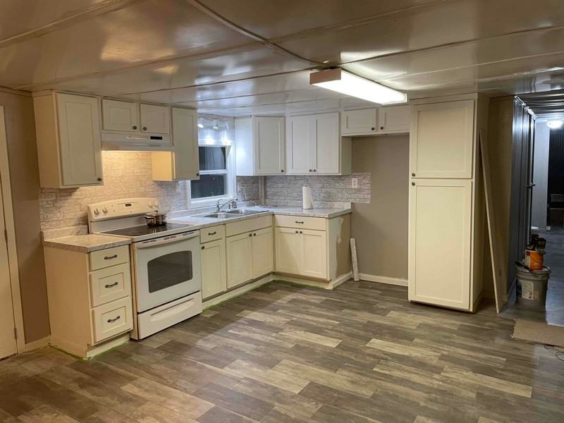 54 Kendall Ln - Photo 2 of 13