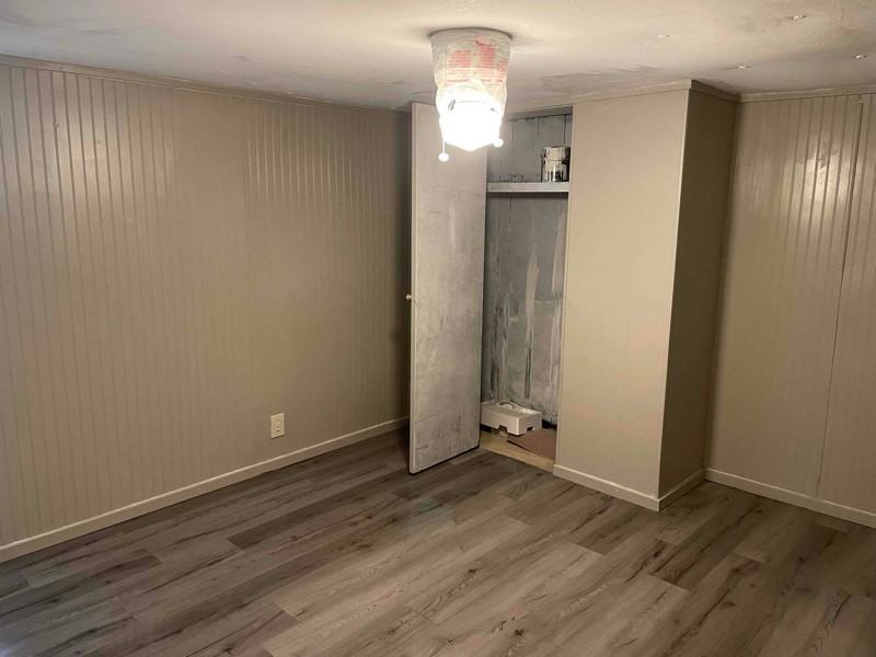 54 Kendall Ln - Photo 3 of 13