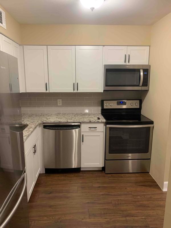 9 Greenwood Dr - Photo 2 of 12