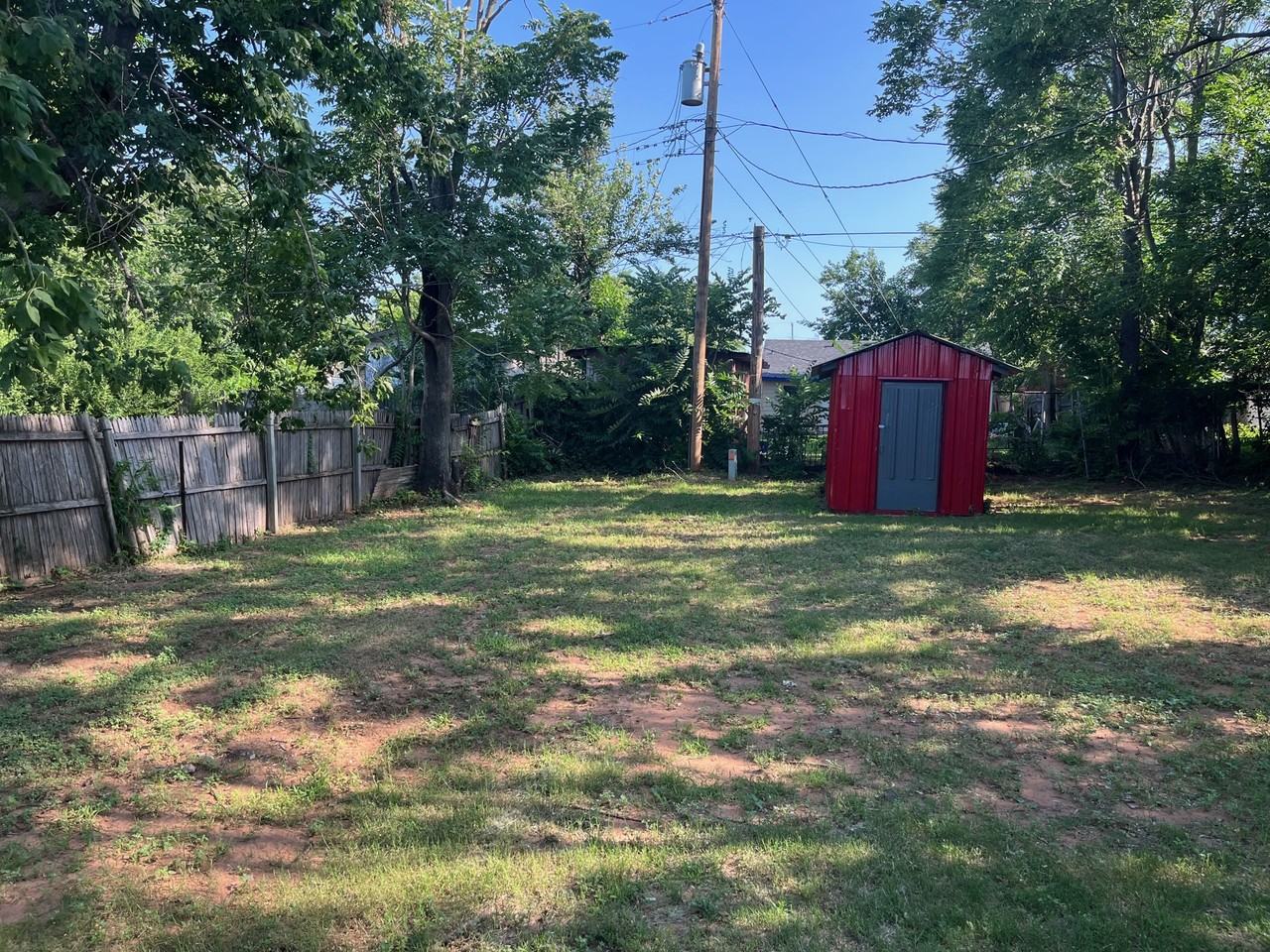 1165 Se 21st St #NA - Photo 3 of 17