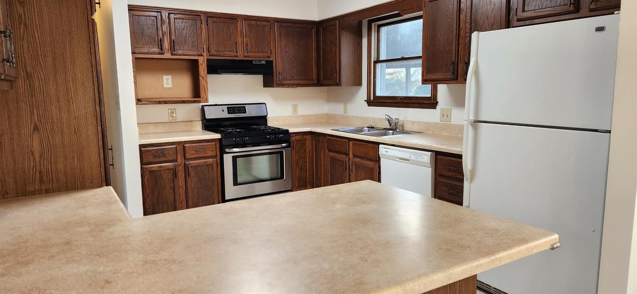 613 Governors St #1 - Photo 6 of 36