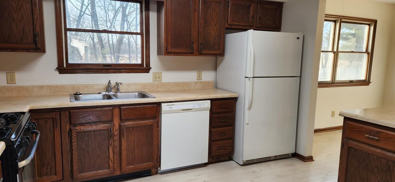 613 Governors St #1 - Photo 7 of 36