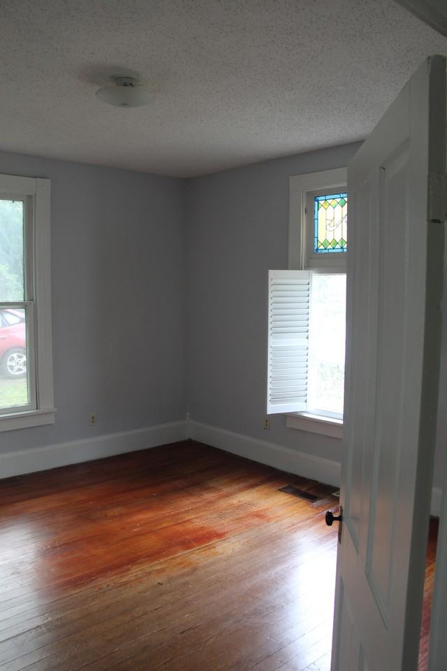 459 Glenwood Ave Se #1 - Photo 6 of 11